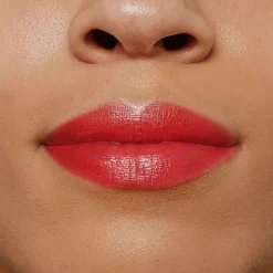 Colour Riche Satin Lipstick for Luxurious Hydration and Color