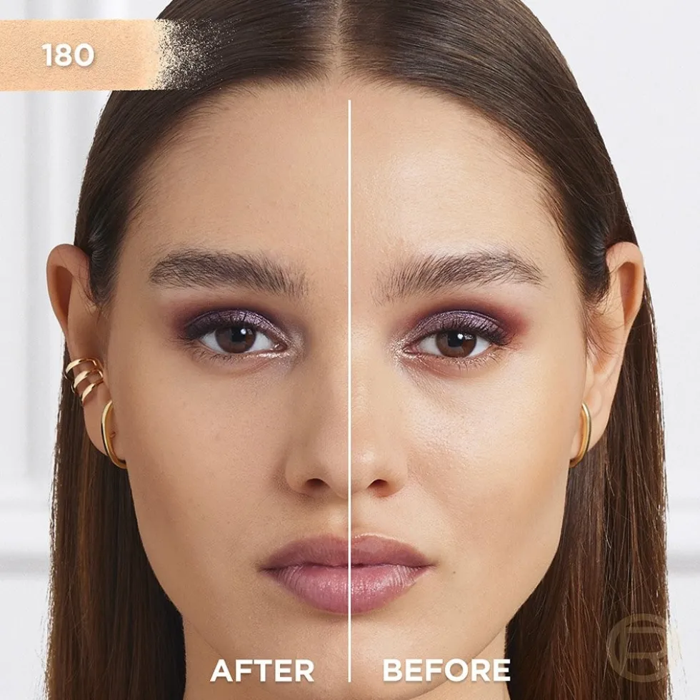 Up to 24H Fresh Wear Foundation in a Powder